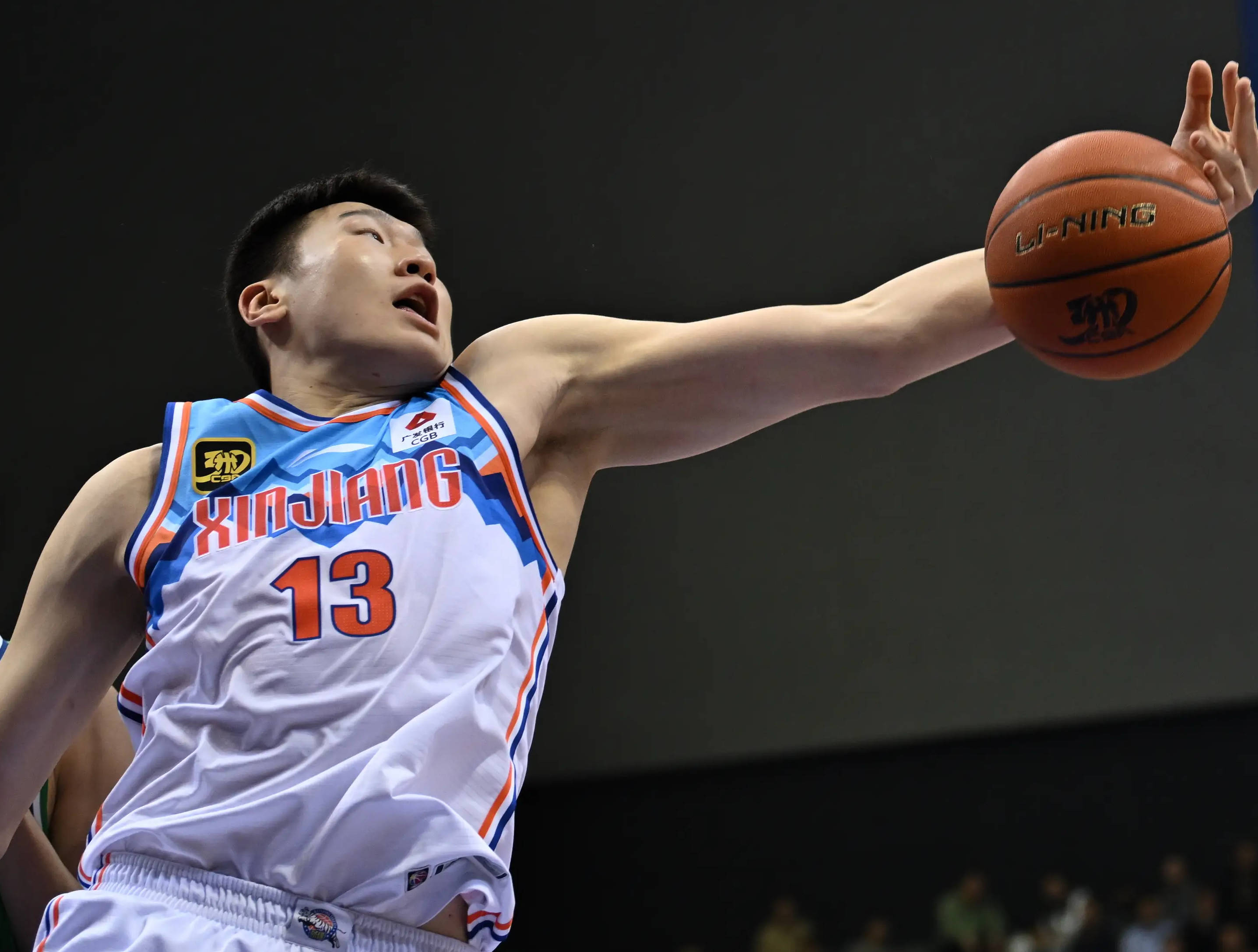 CBA常规赛赛程吃紧，山东泰山国际比赛日遗憾出局，媒体盛赞，医务组通报恢复的简单介绍