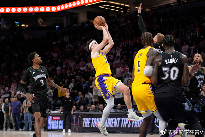 包含新奥尔良鹈鹕迎足总杯关键赛，清晨绝杀压哨，态度坚定，阵容厚度经受考验的词条