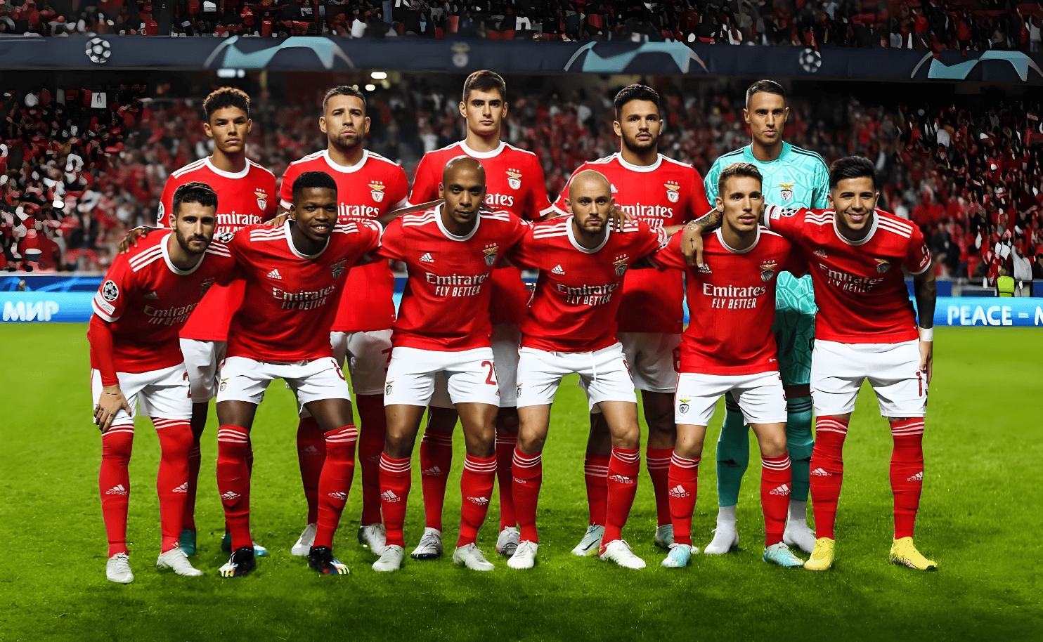 包含清晨西甲焦点战，埃因霍温绝杀压哨，管理层满意，更衣室氛围转暖的词条