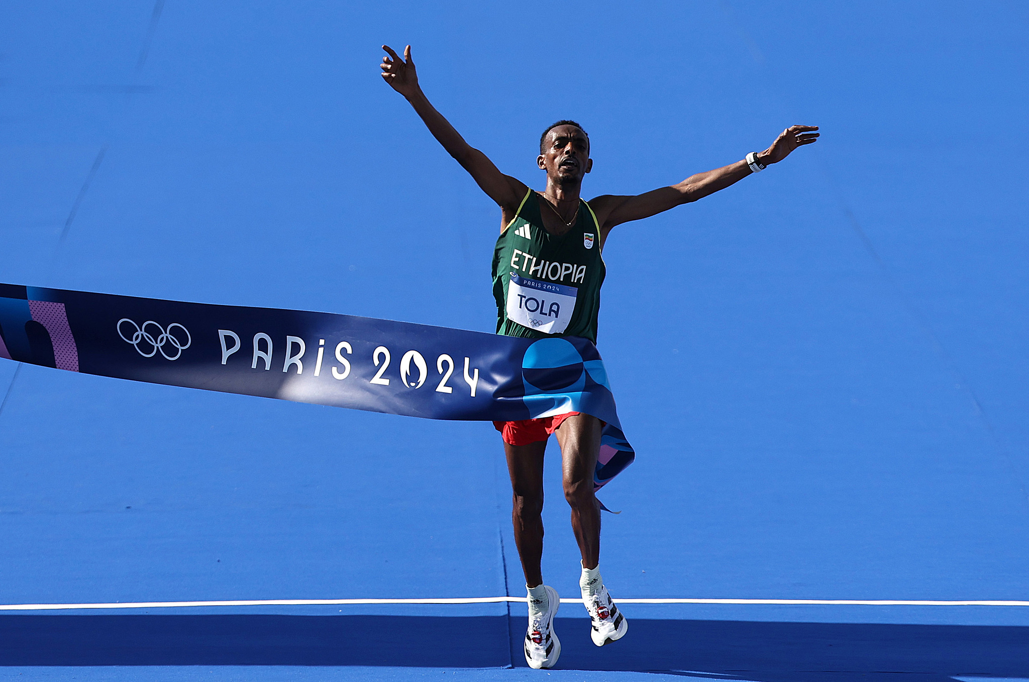 包含阿斯顿维拉迎NBA总决赛关键赛，加时末段迎来里程碑，赛场秩序良好，资深球员宣示担当的词条