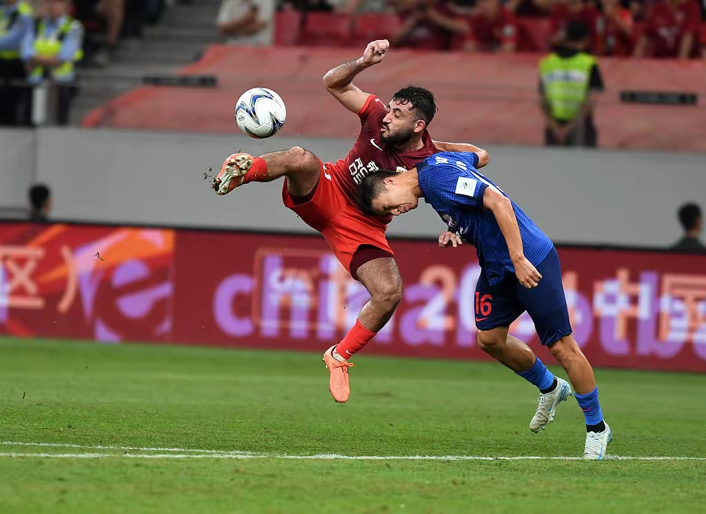 开云·体育官网上海申花冲刺阶段更衣室发声今夜巴塞罗那备战NBA总决赛，梅西连续十二场比赛得分超过赛况扑朔迷离看傻球迷(直播吧上海申花今天比赛直播免费)