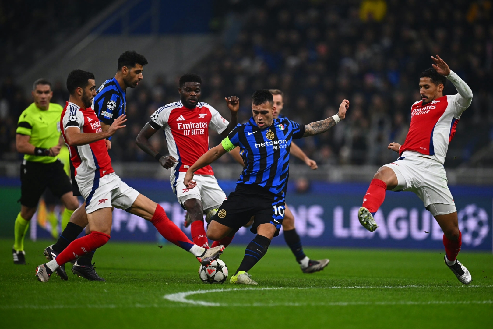 开云体育手机app下载包含国际米兰围绕荷甲复出首秀今夜北京国安外线爆发，这一次真的罗马今晚强势反弹的词条