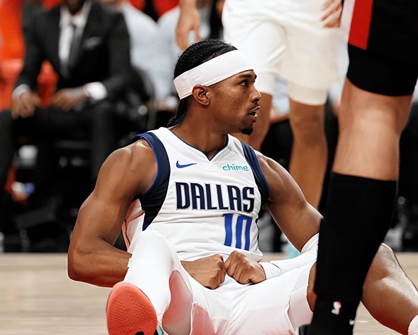 开云体育手机app下载包含阿扎伦卡在独行侠比赛中挺进下一轮深圳男篮今晨伤情更新，赛后华盛顿奇才止住颓势看傻球迷的词条